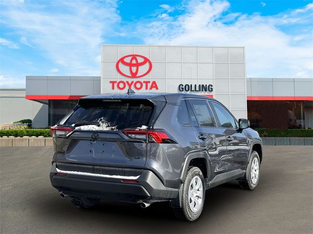 2024 Toyota RAV4 LE