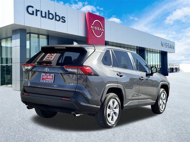 2024 Toyota RAV4 LE