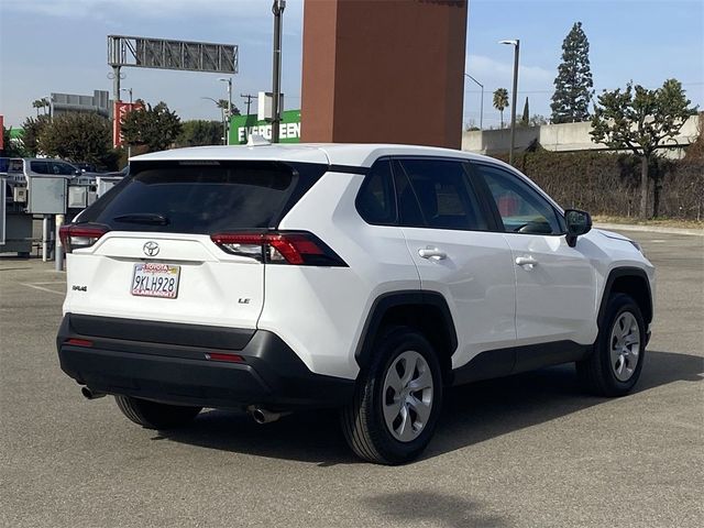 2024 Toyota RAV4 LE