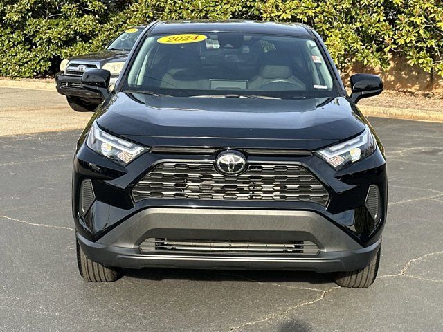 2024 Toyota RAV4 LE