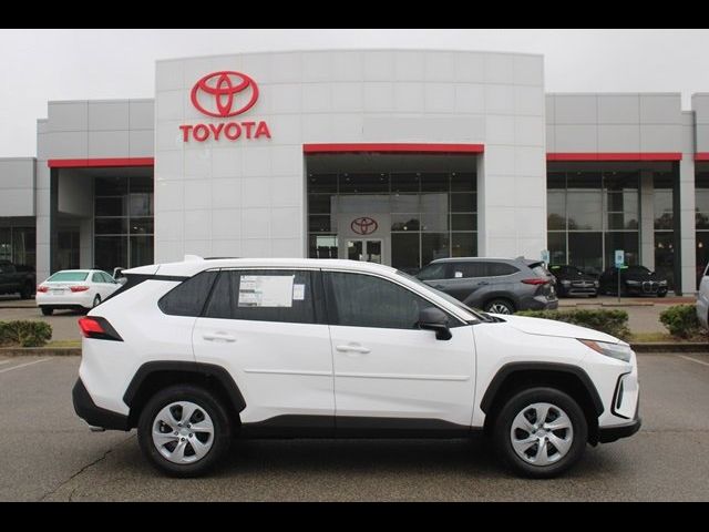 2024 Toyota RAV4 LE