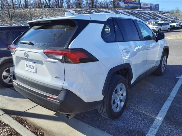 2024 Toyota RAV4 LE