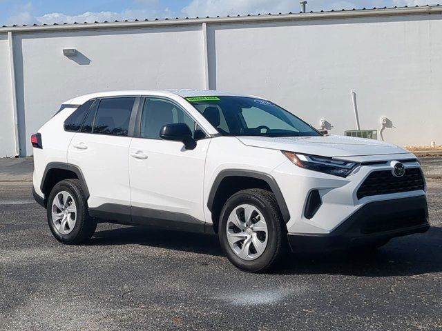 2024 Toyota RAV4 LE