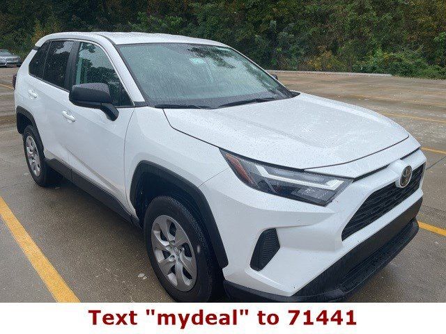 2024 Toyota RAV4 LE