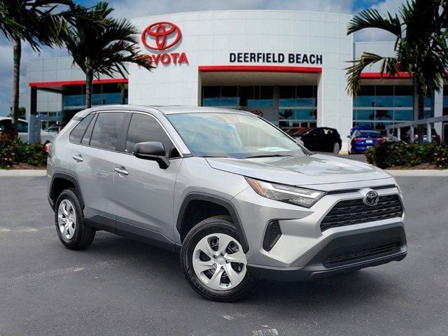 2024 Toyota RAV4 LE