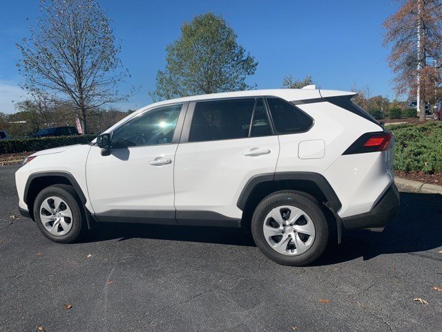 2024 Toyota RAV4 LE