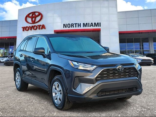 2024 Toyota RAV4 LE