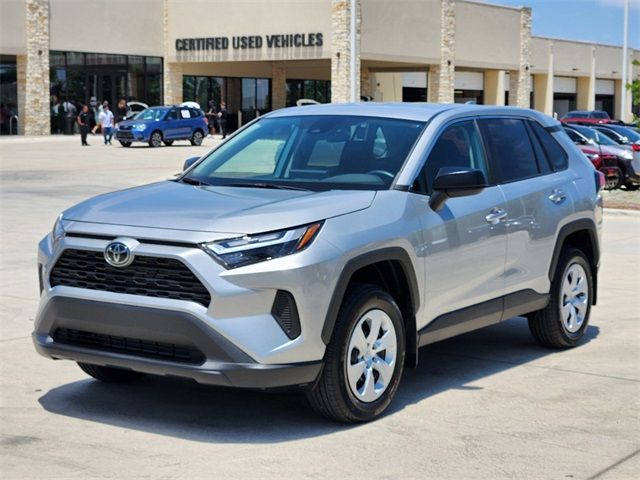 2024 Toyota RAV4 LE