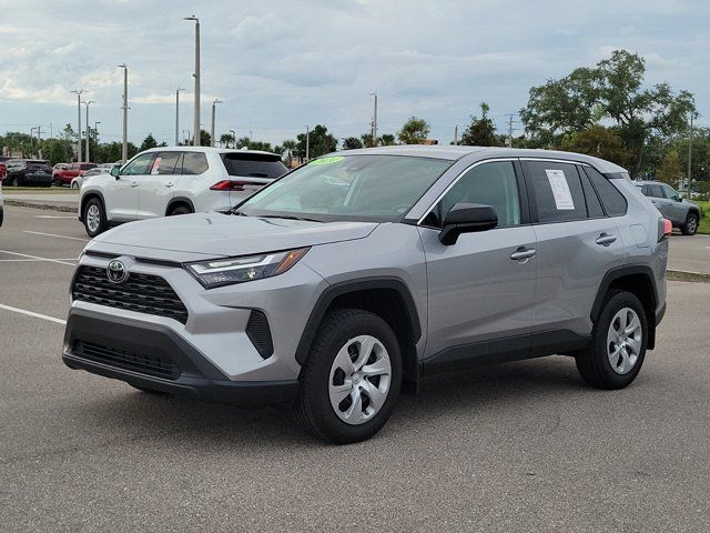 2024 Toyota RAV4 LE