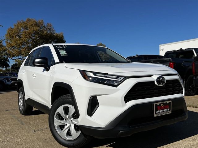 2024 Toyota RAV4 LE