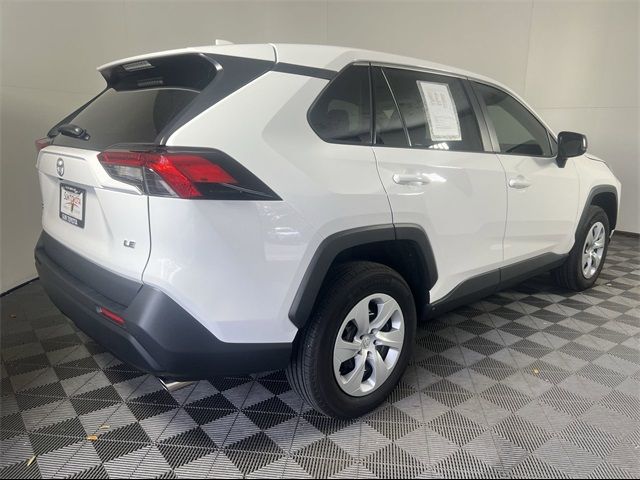 2024 Toyota RAV4 LE