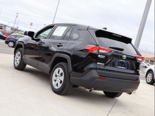 2024 Toyota RAV4 LE