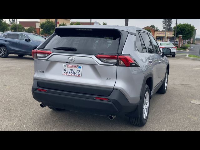 2024 Toyota RAV4 LE