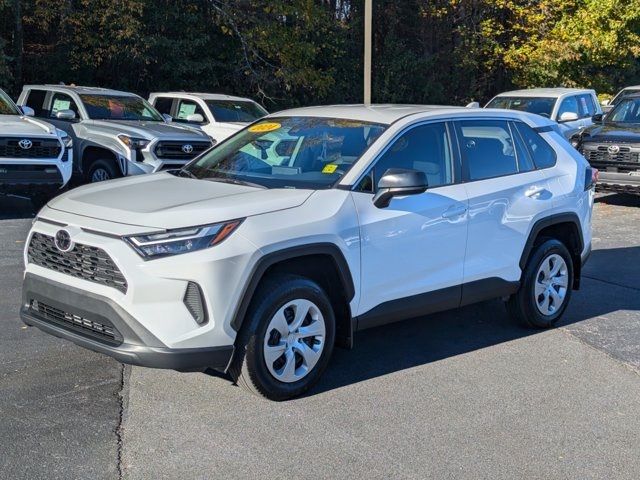 2024 Toyota RAV4 LE