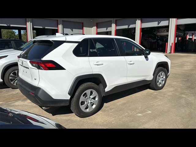 2024 Toyota RAV4 LE