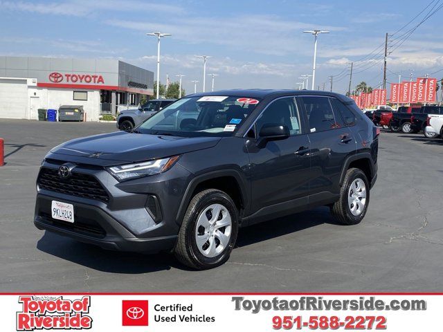 2024 Toyota RAV4 LE