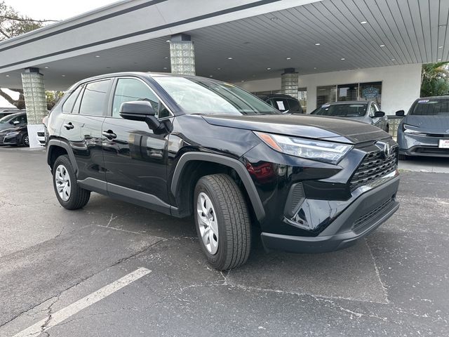 2024 Toyota RAV4 LE