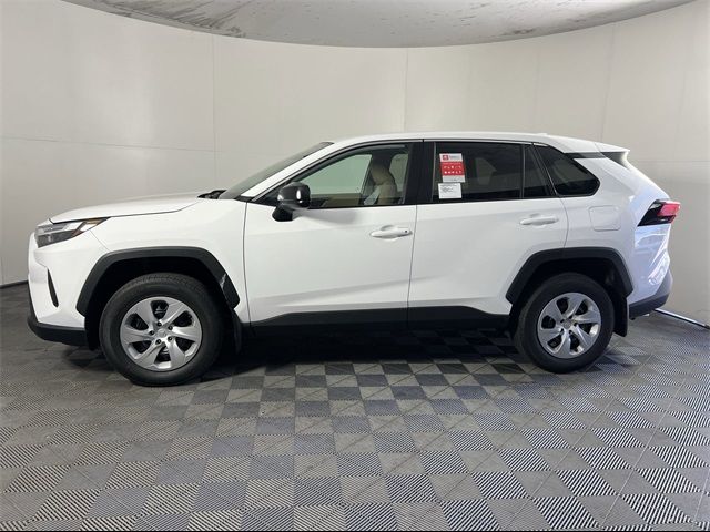 2024 Toyota RAV4 LE