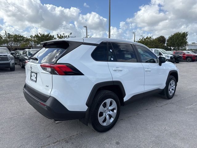 2024 Toyota RAV4 LE