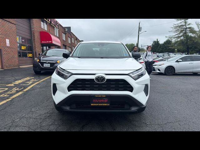 2024 Toyota RAV4 LE