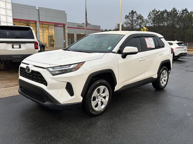 2024 Toyota RAV4 LE