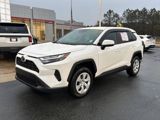 2024 Toyota RAV4 LE