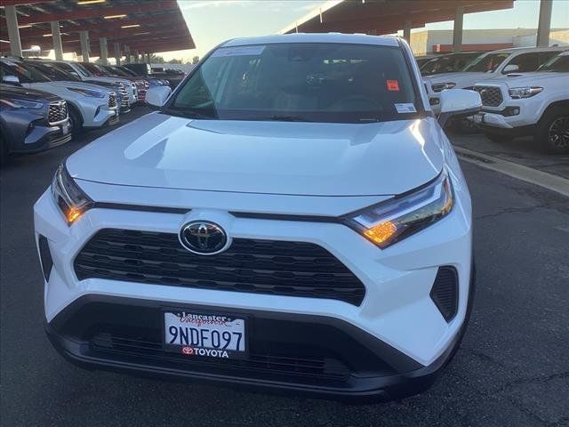 2024 Toyota RAV4 LE