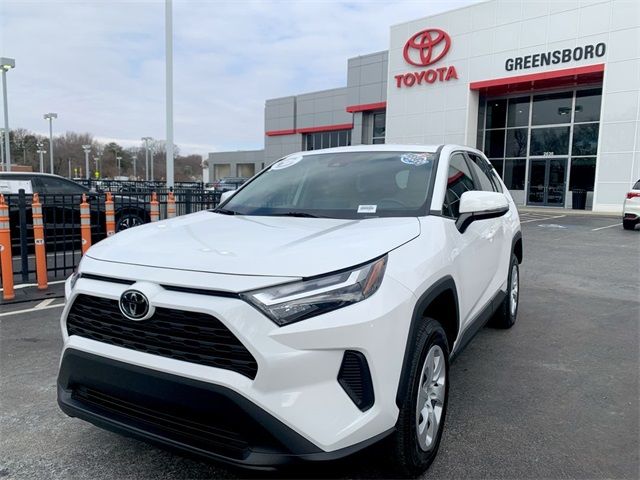 2024 Toyota RAV4 LE