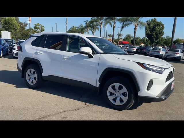 2024 Toyota RAV4 LE