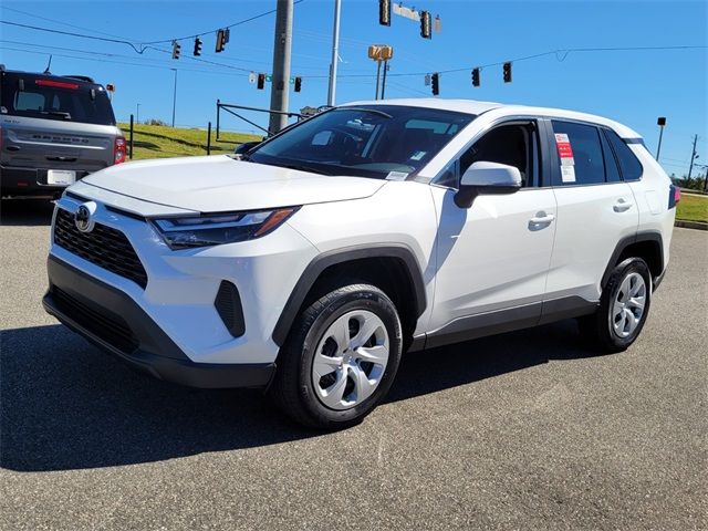 2024 Toyota RAV4 LE