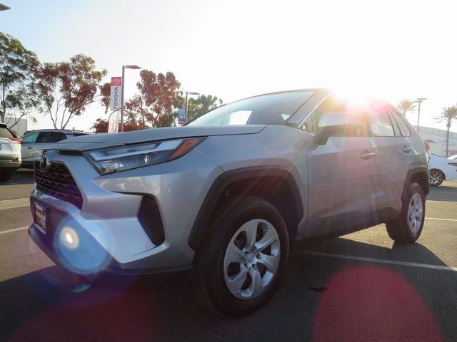 2024 Toyota RAV4 LE