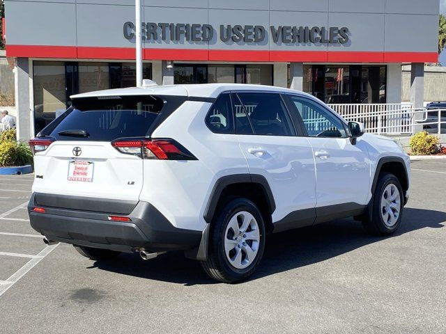 2024 Toyota RAV4 LE