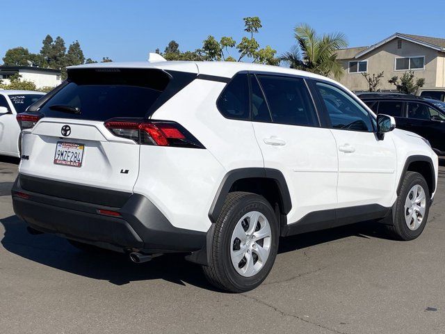 2024 Toyota RAV4 LE