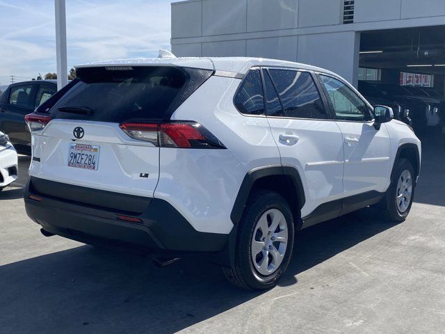 2024 Toyota RAV4 LE