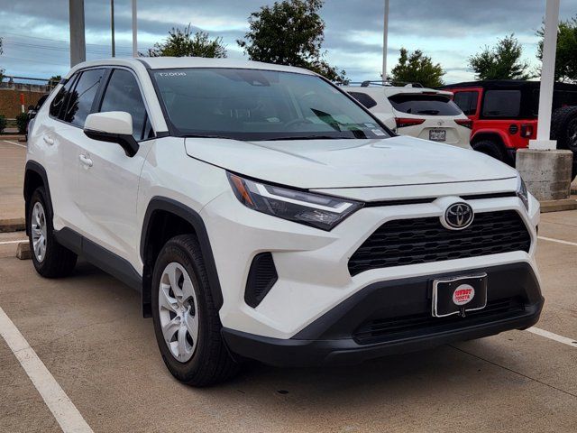 2024 Toyota RAV4 LE