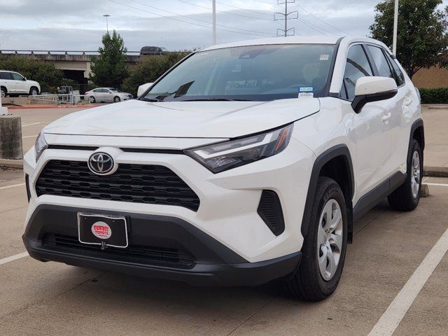 2024 Toyota RAV4 LE