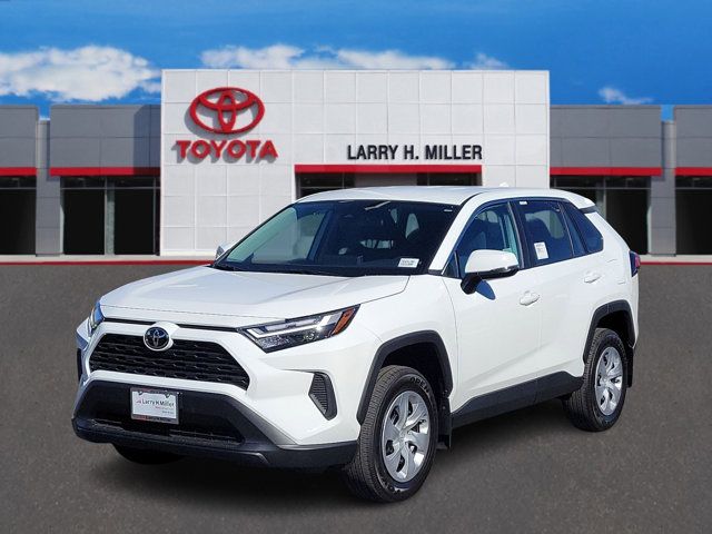 2024 Toyota RAV4 LE