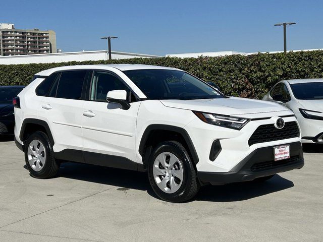 2024 Toyota RAV4 LE