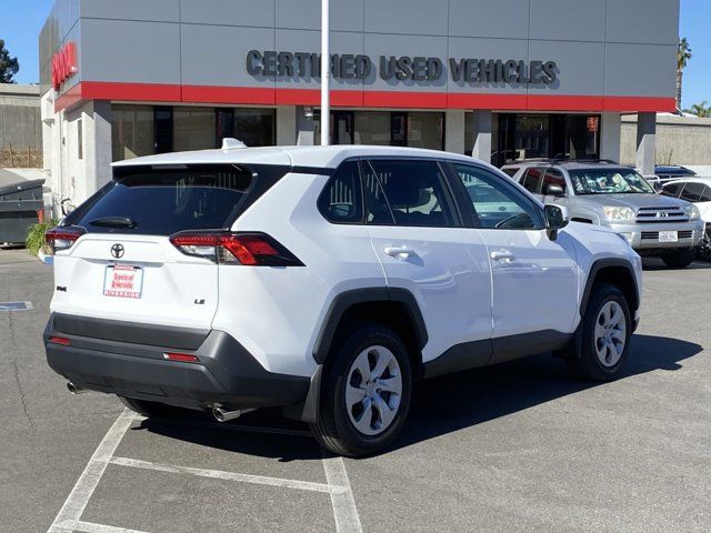 2024 Toyota RAV4 LE