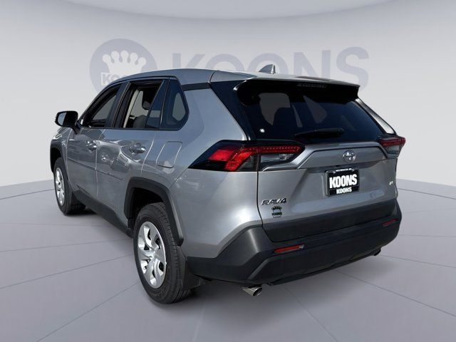 2024 Toyota RAV4 LE