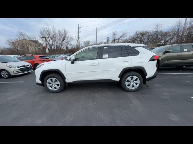 2024 Toyota RAV4 LE