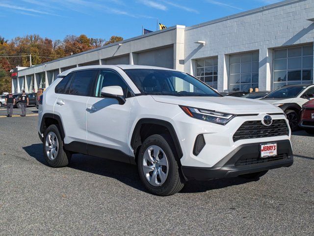 2024 Toyota RAV4 LE