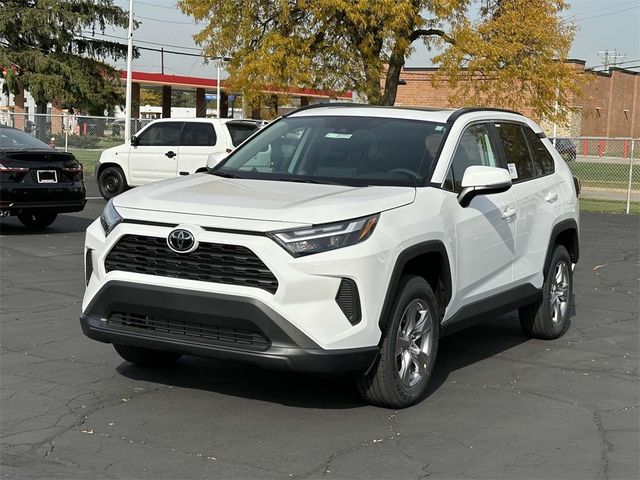 2024 Toyota RAV4 XLE