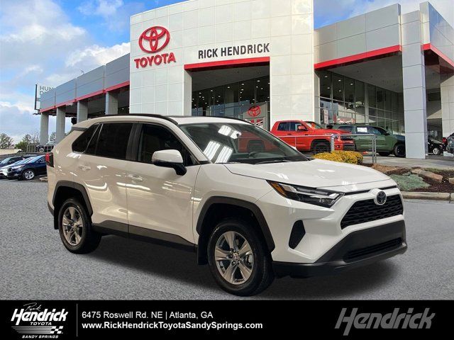 2024 Toyota RAV4 XLE