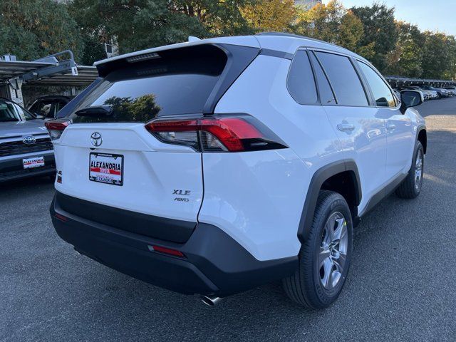 2024 Toyota RAV4 XLE