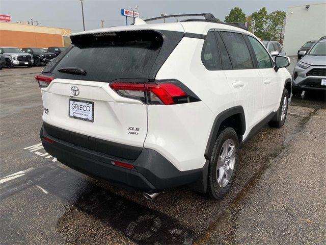 2024 Toyota RAV4 XLE