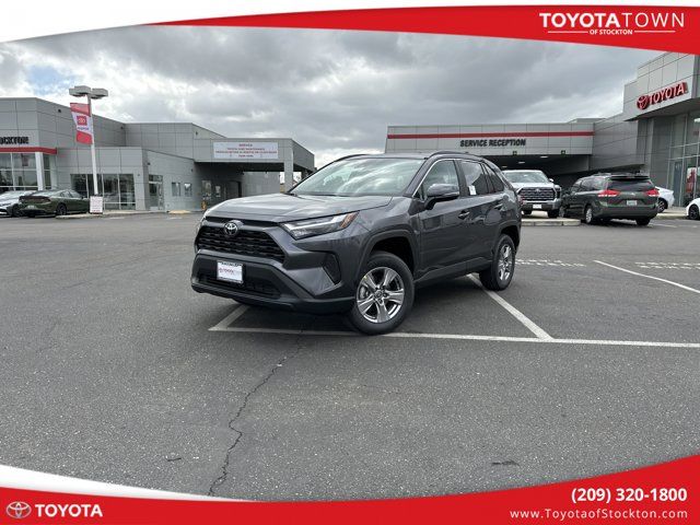 2024 Toyota RAV4 XLE