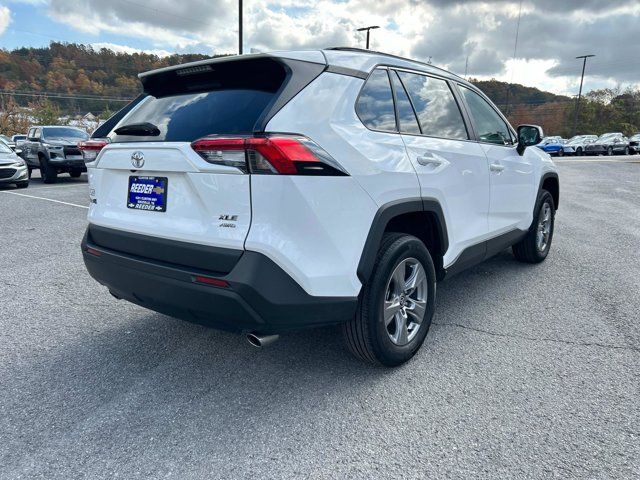 2024 Toyota RAV4 XLE