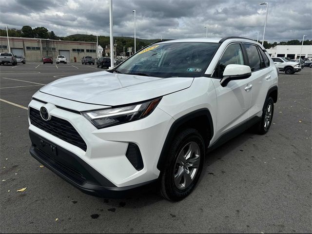 2024 Toyota RAV4 XLE