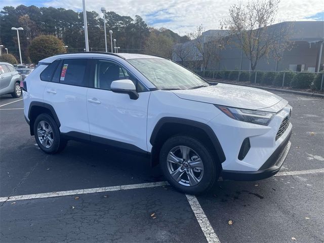 2024 Toyota RAV4 XLE